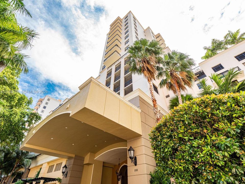 En Venta: $486,000 (2 camas, 2 baños, 1080 Pies cuadrados)