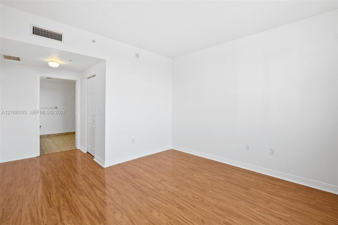 En Venta: $486,000 (2 camas, 2 baños, 1080 Pies cuadrados)