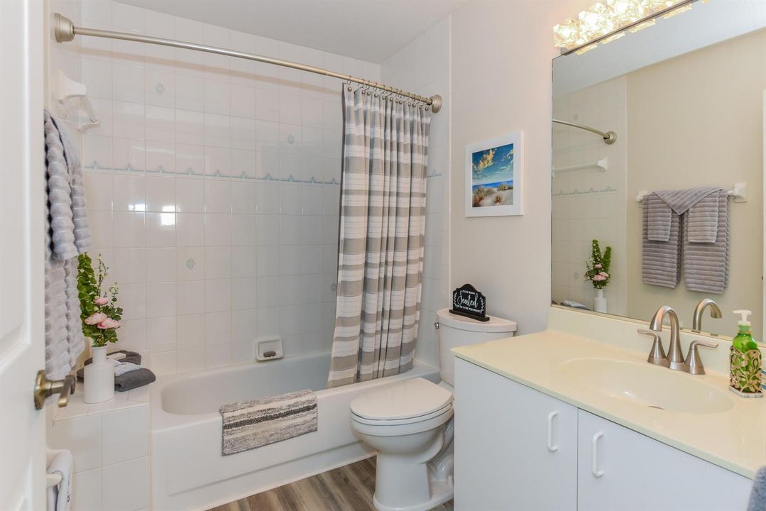 2nd bathroom