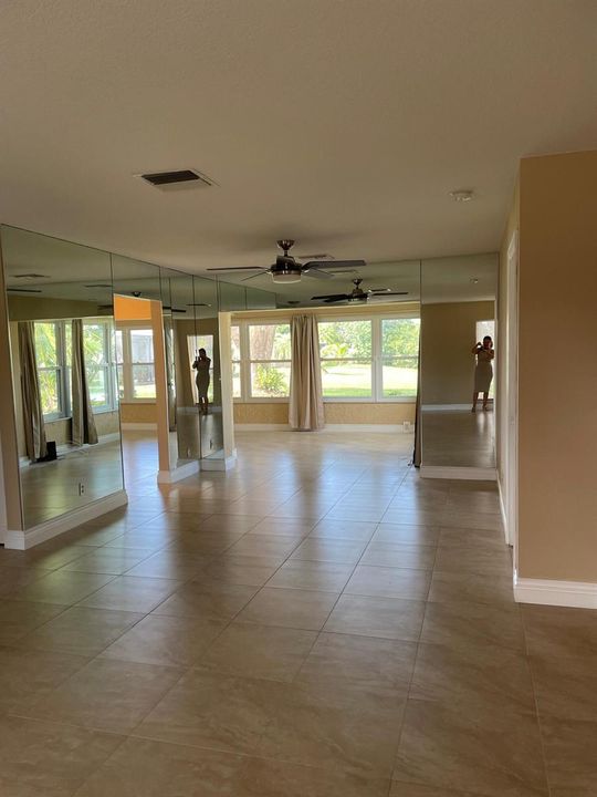 tim dining to sunroom view