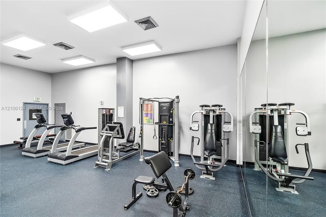 For Sale: $347,000 (2 beds, 2 baths, 1233 Square Feet)