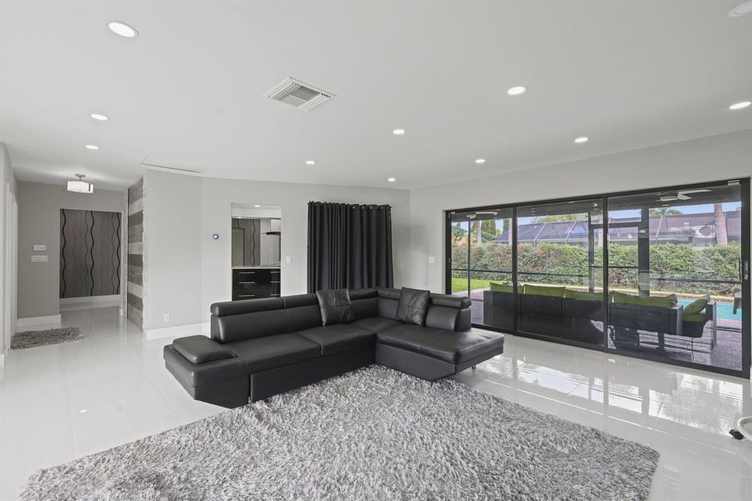 80 West Rubber Tree Drive - 5.jpg-SMALL