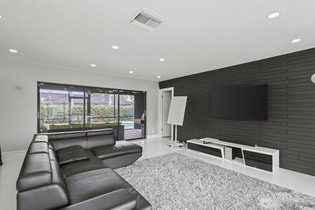 80 West Rubber Tree Drive - 4.jpg-SMALL