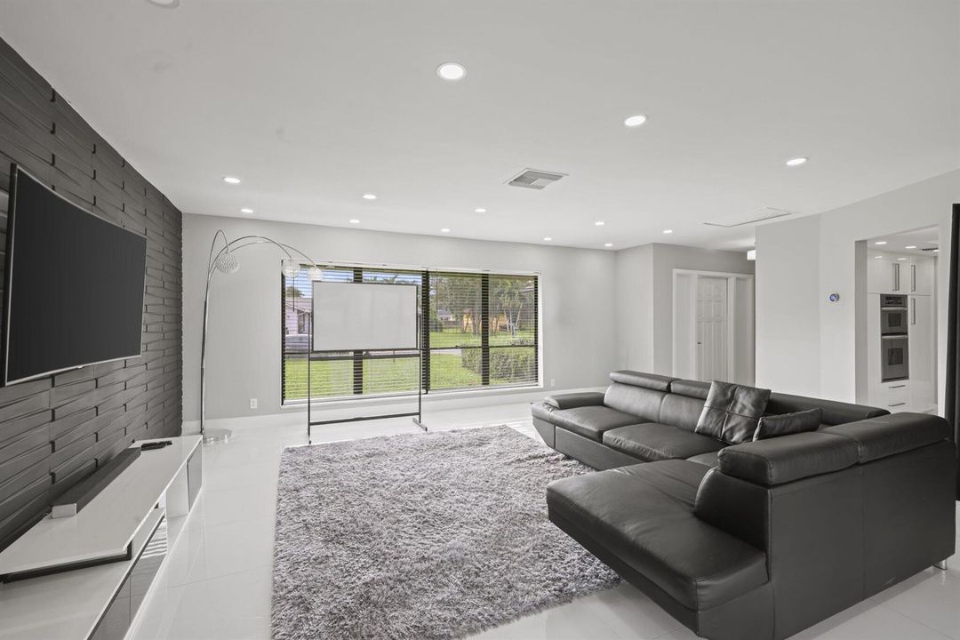 80 West Rubber Tree Drive - 6.jpg-SMALL