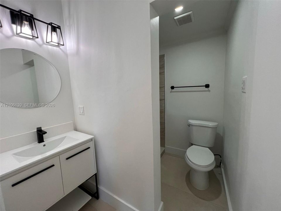 For Rent: $4,950 (4 beds, 3 baths, 2075 Square Feet)