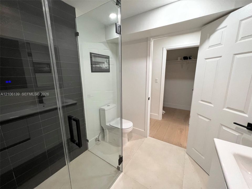 For Rent: $4,950 (4 beds, 3 baths, 2075 Square Feet)