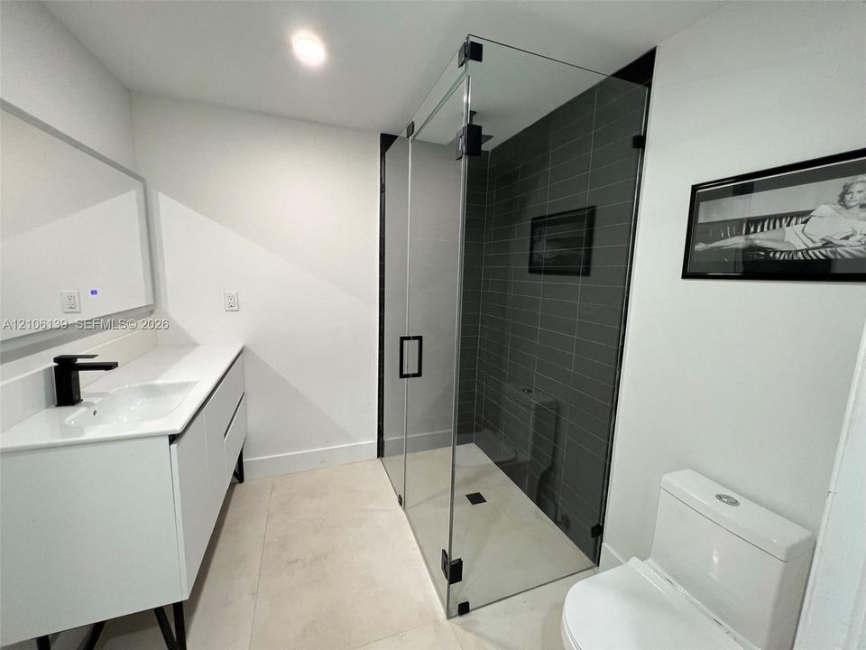 For Rent: $4,950 (4 beds, 3 baths, 2075 Square Feet)