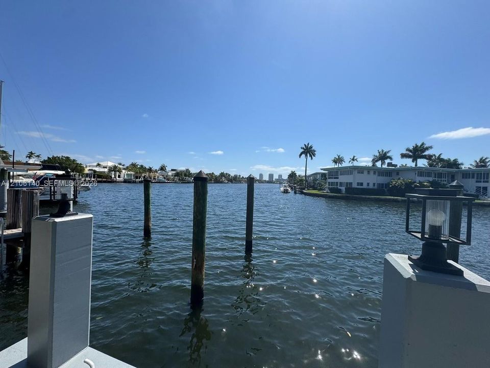 For Rent: $2,700 (1 beds, 1 baths, 490 Square Feet)