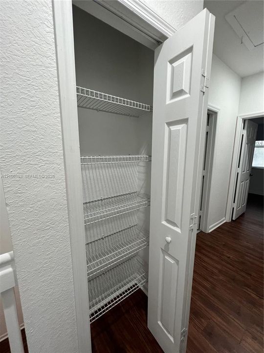 В аренду: $2,700 (3 спален, 2 ванн, 1385 Квадратных фут)