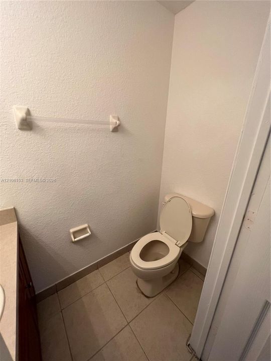 В аренду: $2,700 (3 спален, 2 ванн, 1385 Квадратных фут)