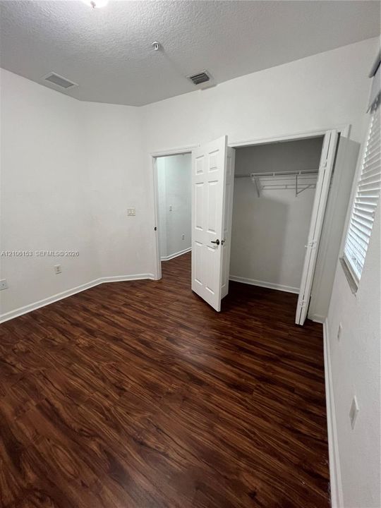 В аренду: $2,700 (3 спален, 2 ванн, 1385 Квадратных фут)