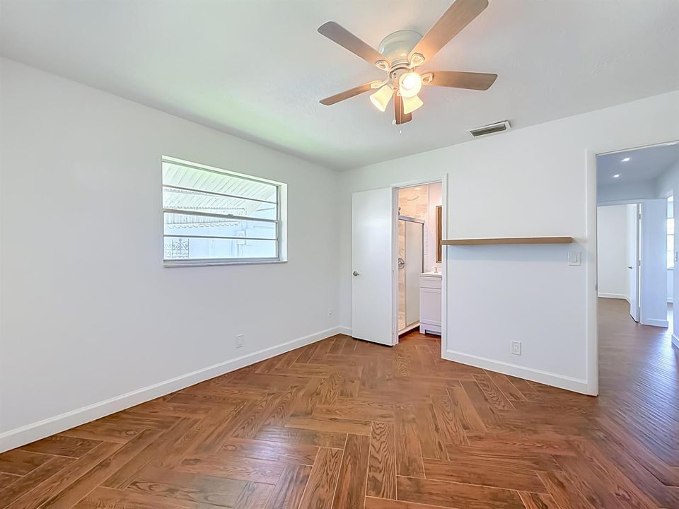 813 SW 5th Court-32
