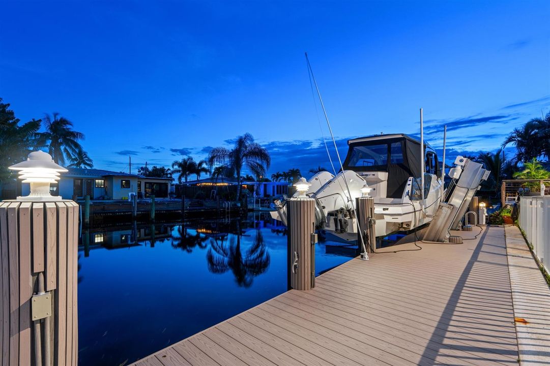 DOCK_ANGLE_LEFT_SUNSET