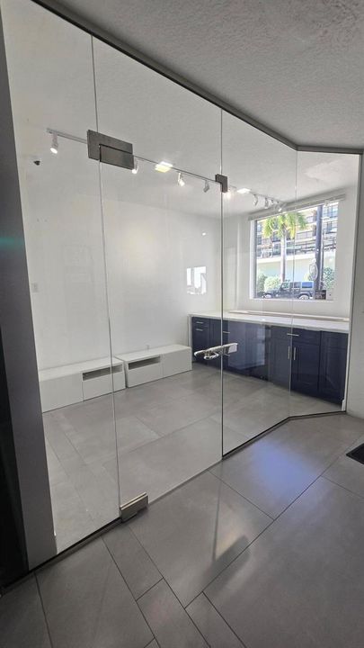 8x14 glass Hallway