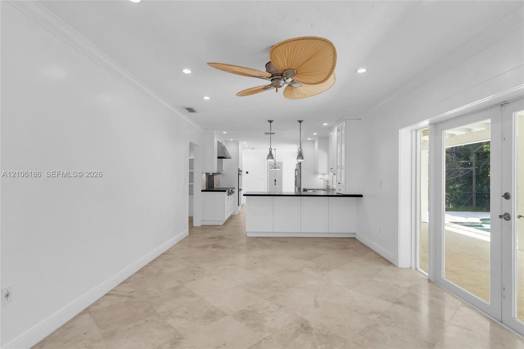 En Venta: $1,445,000 (4 camas, 3 baños, 2487 Pies cuadrados)