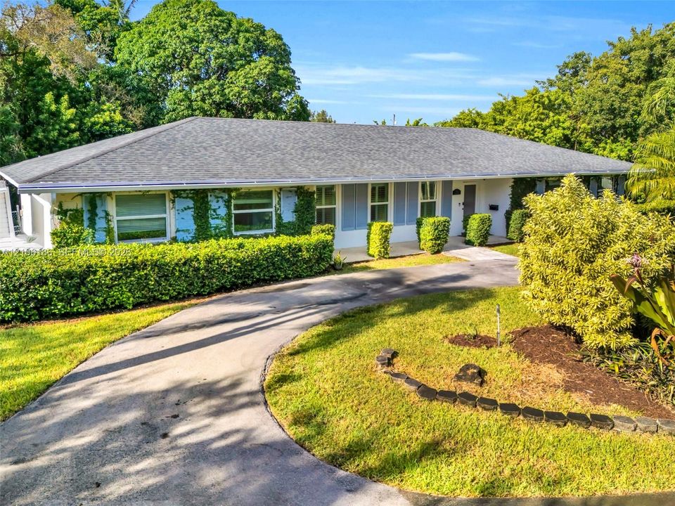 En Venta: $1,445,000 (4 camas, 3 baños, 2487 Pies cuadrados)