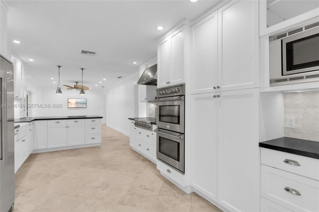En Venta: $1,445,000 (4 camas, 3 baños, 2487 Pies cuadrados)