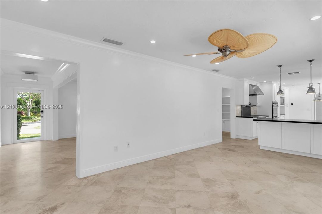 En Venta: $1,445,000 (4 camas, 3 baños, 2487 Pies cuadrados)