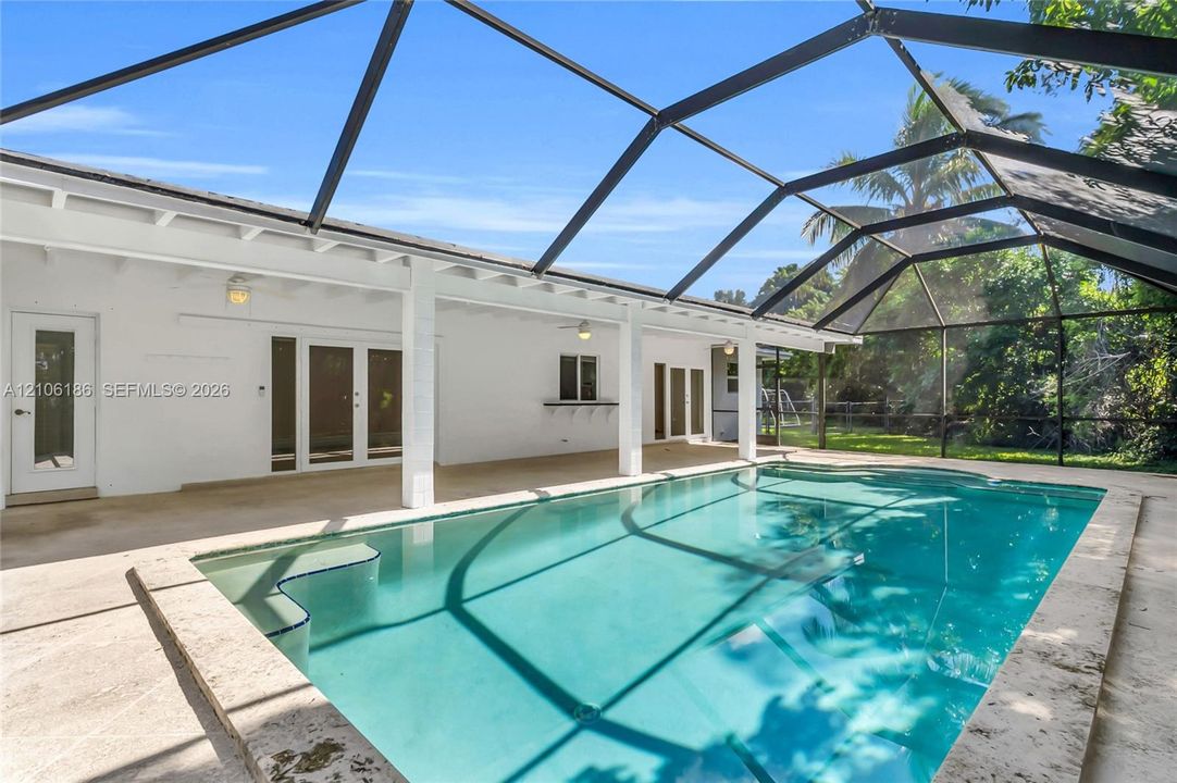 En Venta: $1,445,000 (4 camas, 3 baños, 2487 Pies cuadrados)