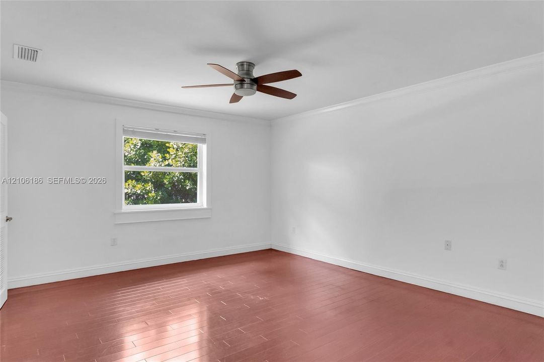 En Venta: $1,445,000 (4 camas, 3 baños, 2487 Pies cuadrados)
