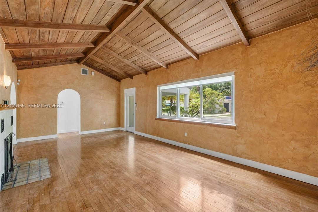 В аренду: $5,950 (3 спален, 3 ванн, 1653 Квадратных фут)