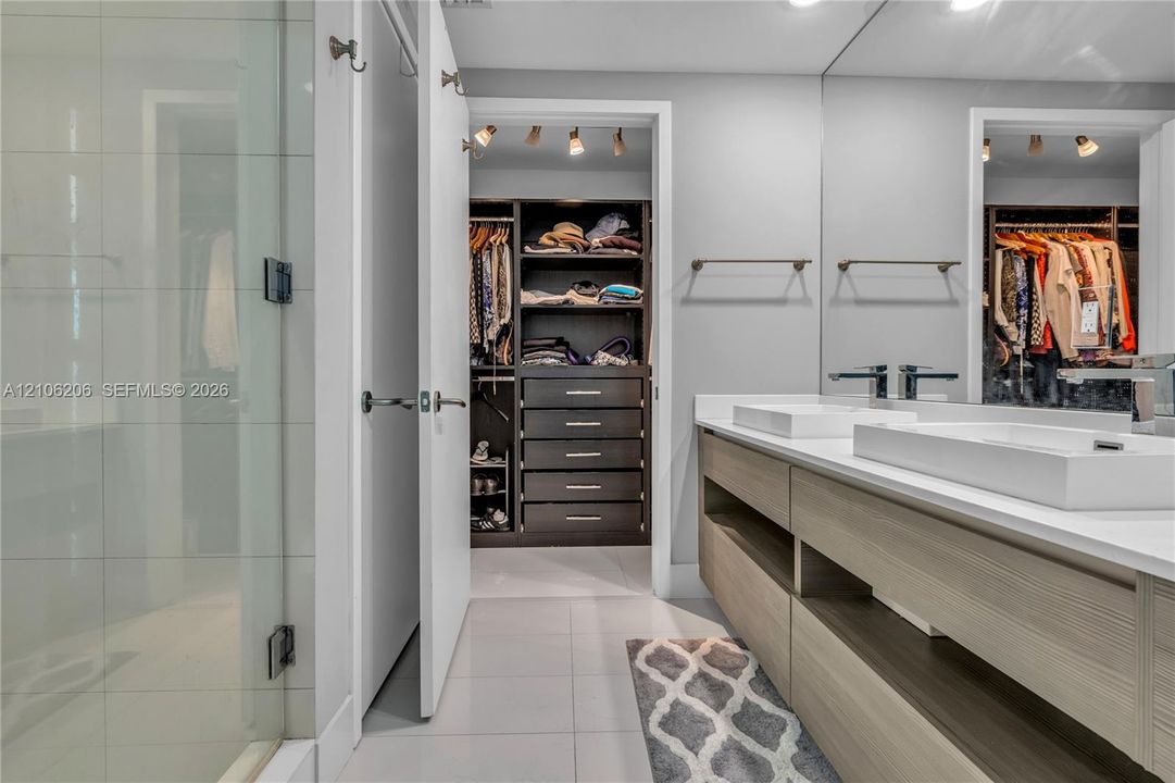 В аренду: $6,500 (3 спален, 2 ванн, 1395 Квадратных фут)