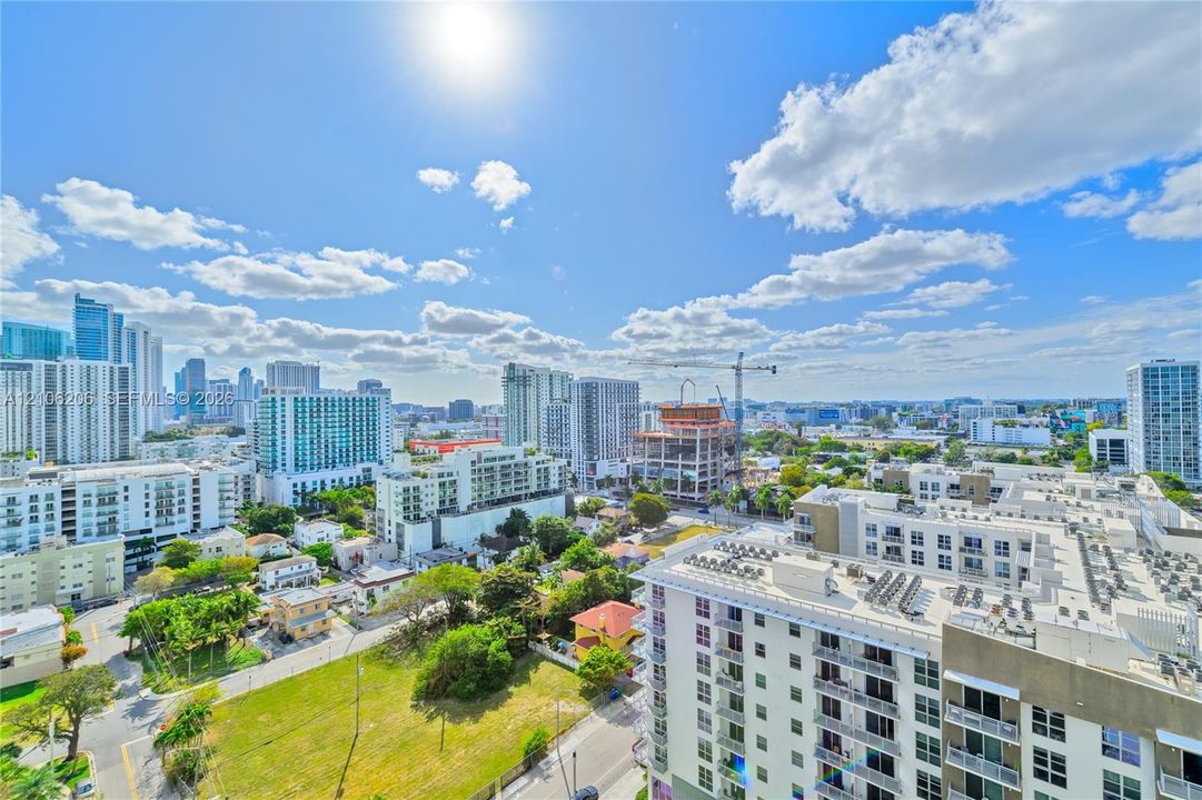 В аренду: $6,500 (3 спален, 2 ванн, 1395 Квадратных фут)