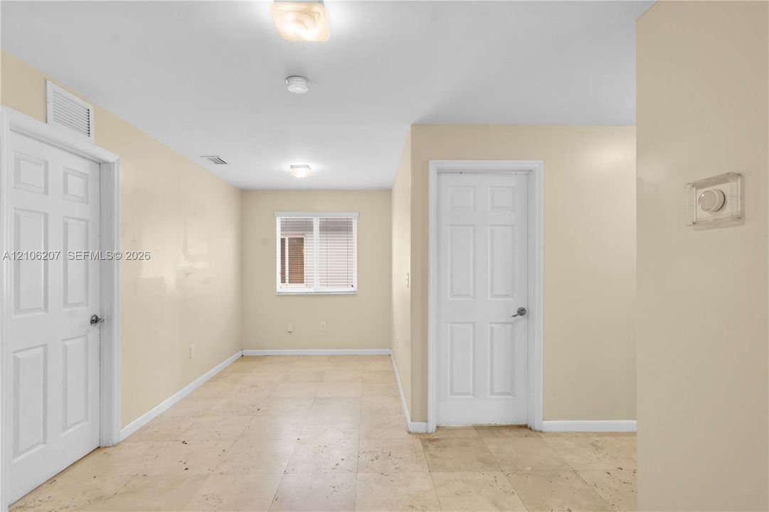 For Rent: $4,100 (4 beds, 3 baths, 2476 Square Feet)