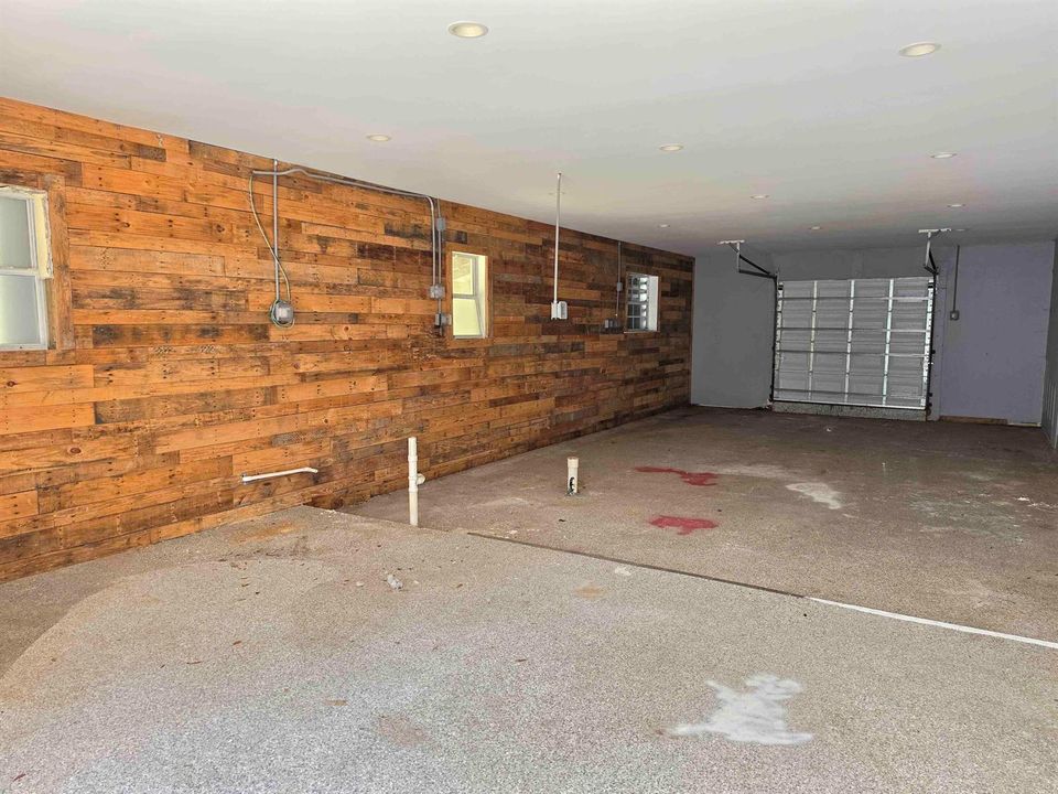 detached garage