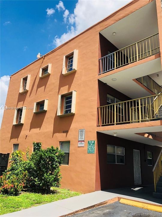 For Rent: $2,000 (2 beds, 1 baths, 875 Square Feet)