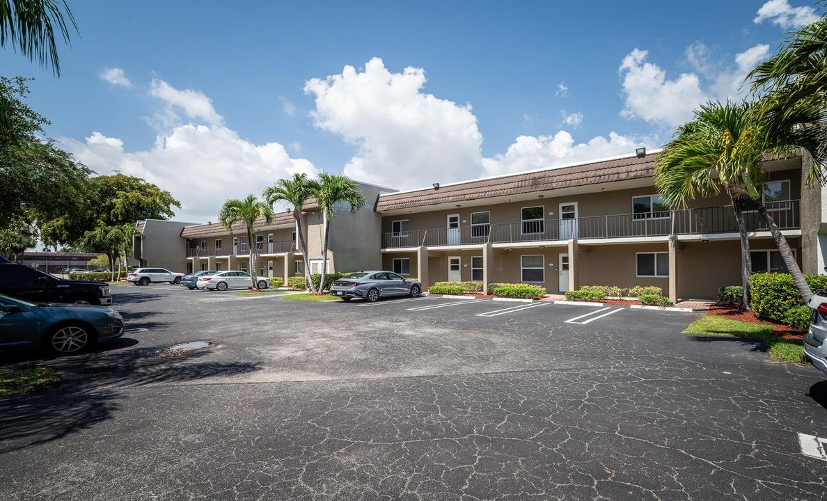 30-8644-2755 Casita Way 203-MLS