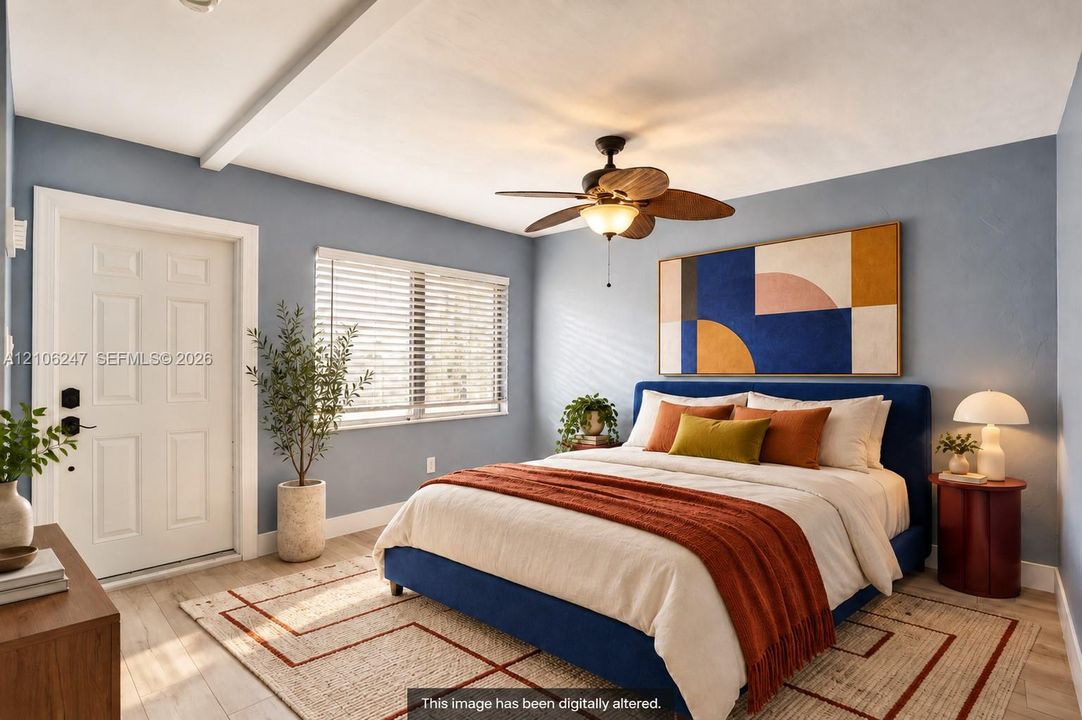 Interior room featuring wood-finish flooring, a textured wall finish, a multi-panel door with smart lock hardware, a window with horizontal blinds, and a central ceiling fan