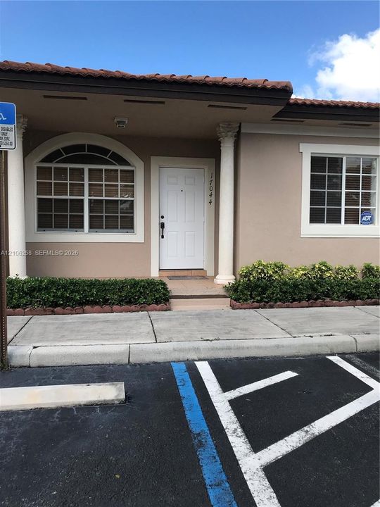 one level townhouse