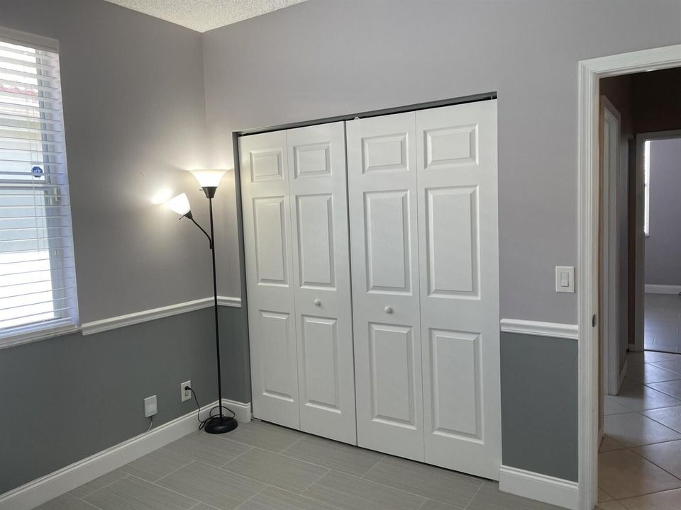 Lago closet - Copy