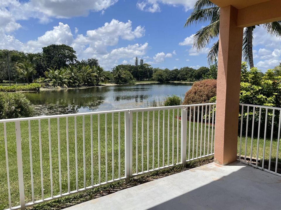 Lago patio to lake view!!!!
