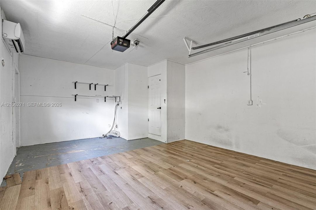 En Venta: $639,900 (4 camas, 2 baños, 2265 Pies cuadrados)