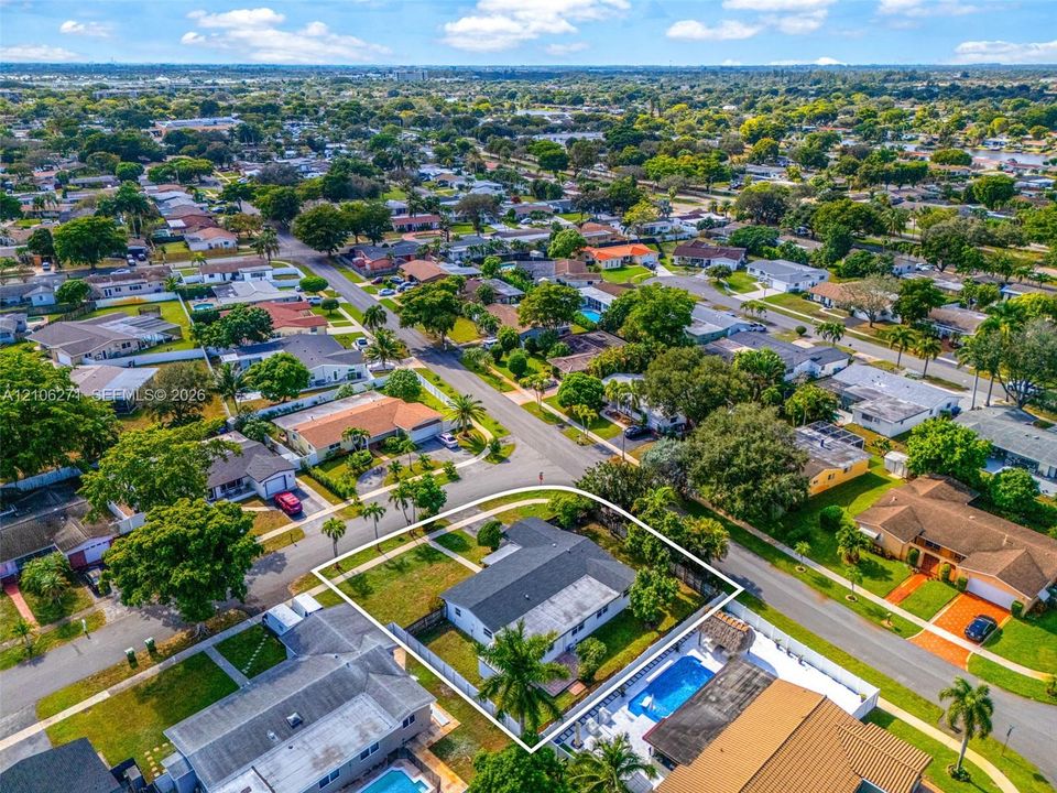 En Venta: $639,900 (4 camas, 2 baños, 2265 Pies cuadrados)