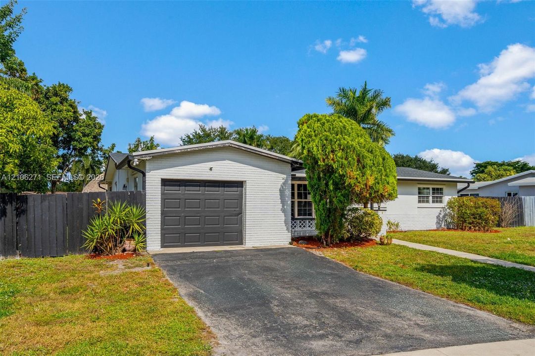 En Venta: $639,900 (4 camas, 2 baños, 2265 Pies cuadrados)