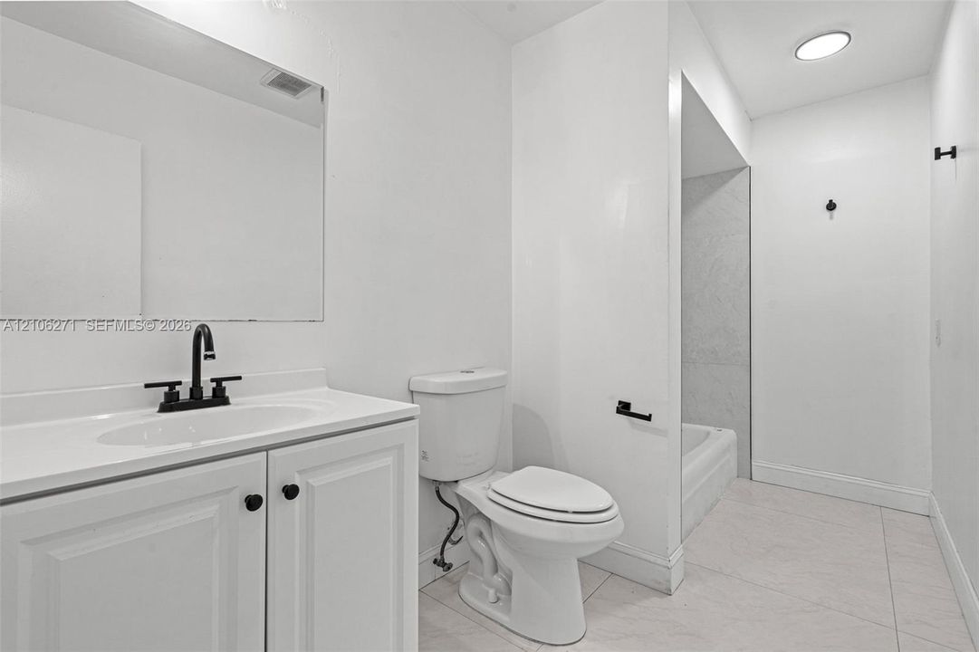 En Venta: $639,900 (4 camas, 2 baños, 2265 Pies cuadrados)