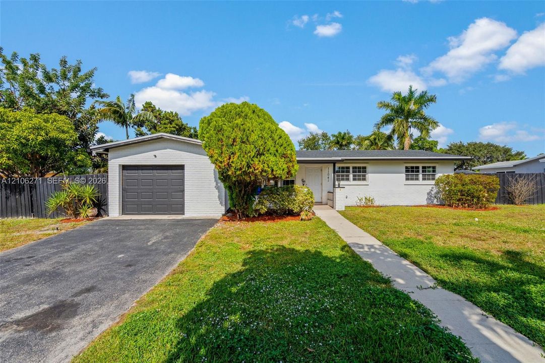 En Venta: $639,900 (4 camas, 2 baños, 2265 Pies cuadrados)