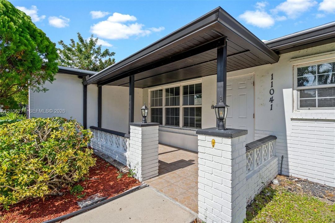En Venta: $639,900 (4 camas, 2 baños, 2265 Pies cuadrados)