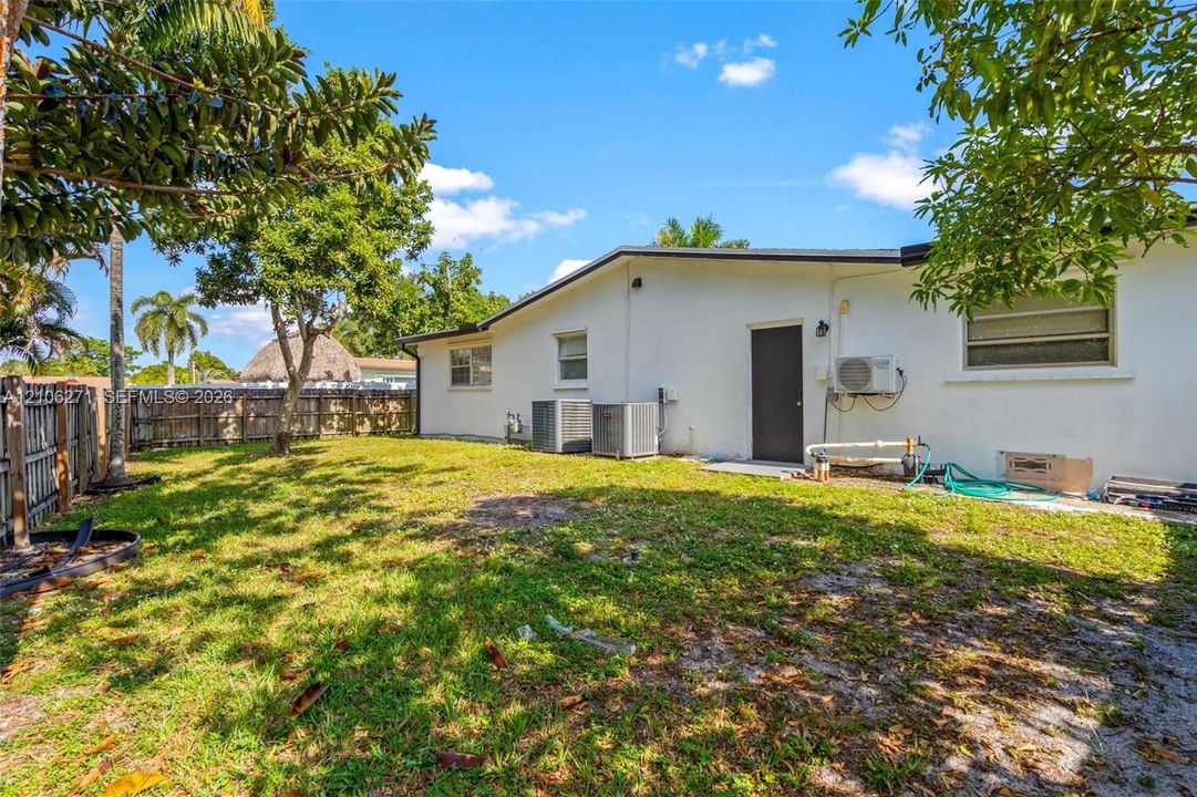 En Venta: $639,900 (4 camas, 2 baños, 2265 Pies cuadrados)
