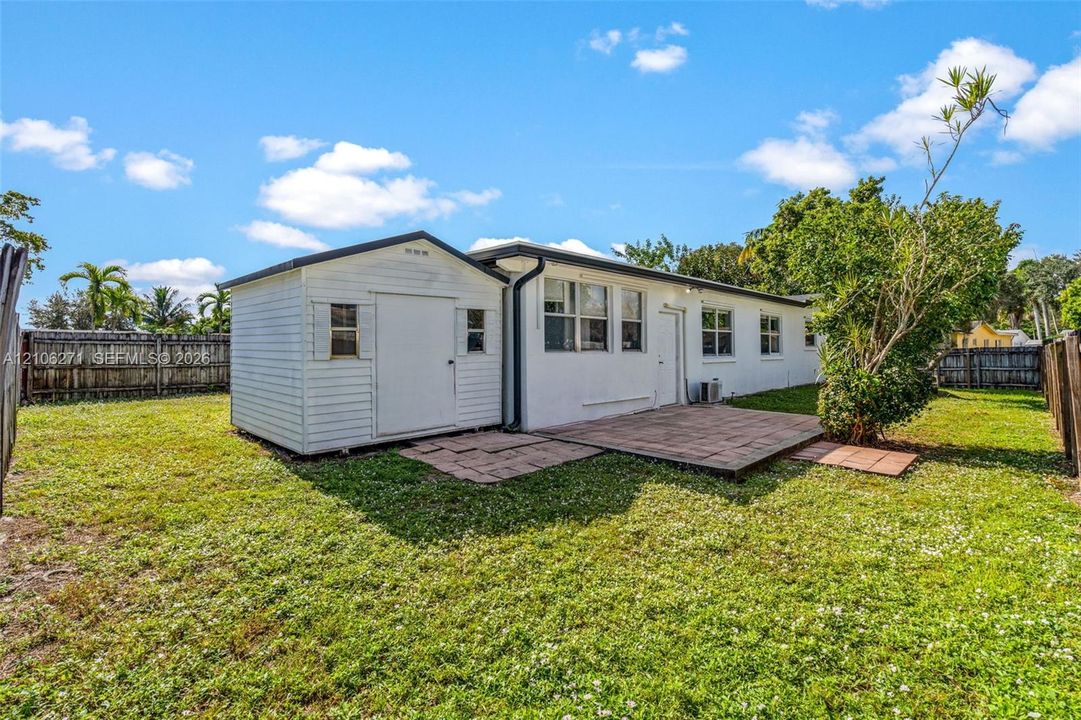 En Venta: $639,900 (4 camas, 2 baños, 2265 Pies cuadrados)