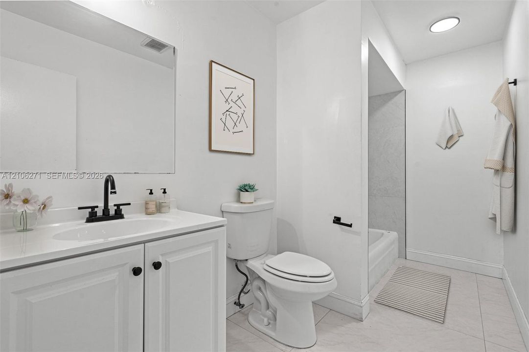 En Venta: $639,900 (4 camas, 2 baños, 2265 Pies cuadrados)