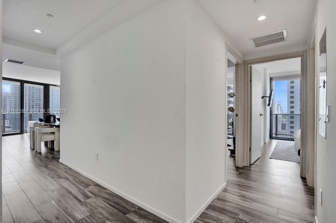 En Venta: $1,375,000 (3 camas, 4 baños, 1613 Pies cuadrados)