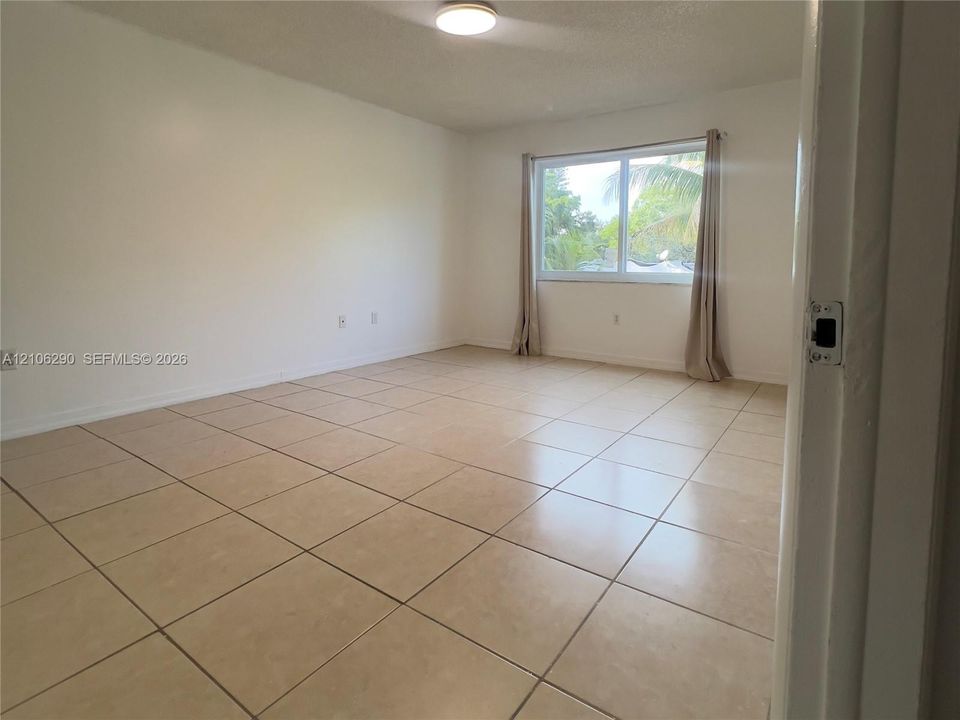В аренду: $2,500 (2 спален, 2 ванн, 1100 Квадратных фут)
