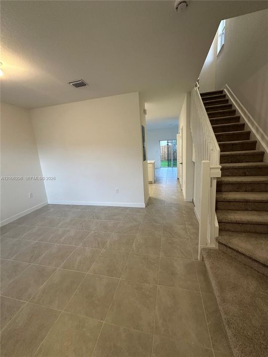 For Rent: $3,150 (3 beds, 2 baths, 1393 Square Feet)