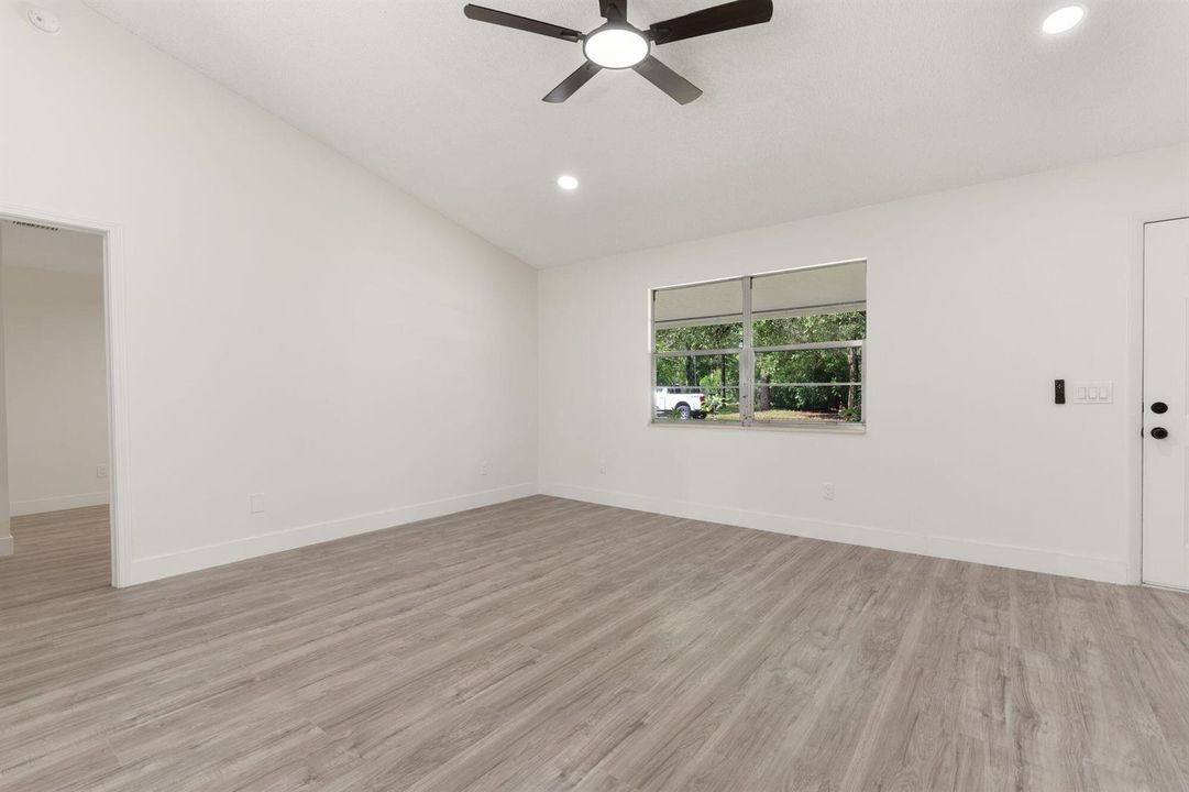 2136-80th-Ave-HigMedia-027