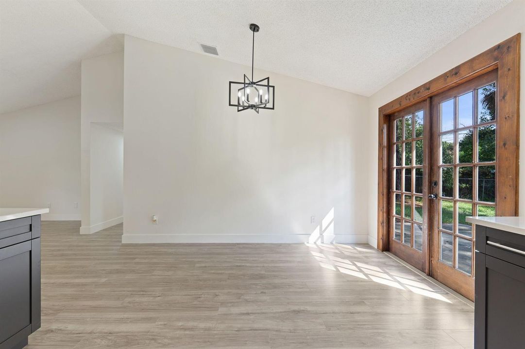 2136-80th-Ave-HigMedia-020