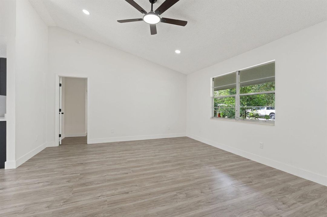 2136-80th-Ave-HigMedia-028